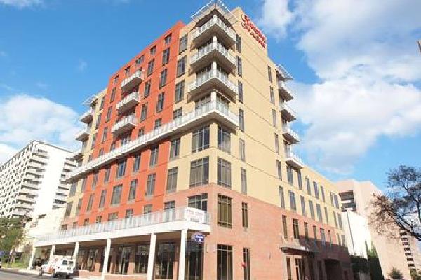 Hampton Inn Suites The University Capitol Formule1 Sportreizen