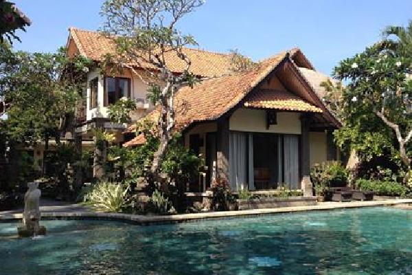 Puri Mesari Zonvakantie