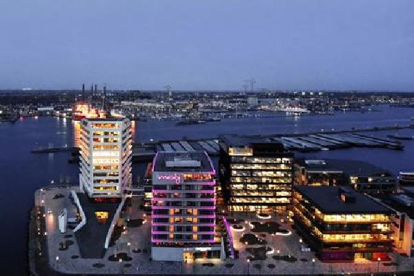 Moxy Amsterdam Stedentrip
