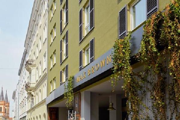 Max Brown 7th District Stedentrip