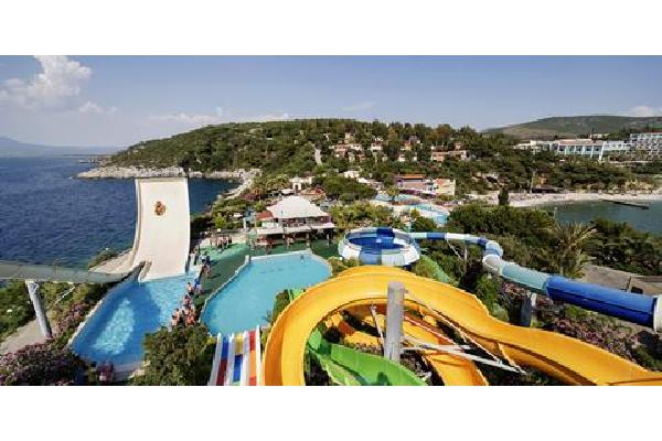 Pine Bay Holiday Resort Zonvakantie