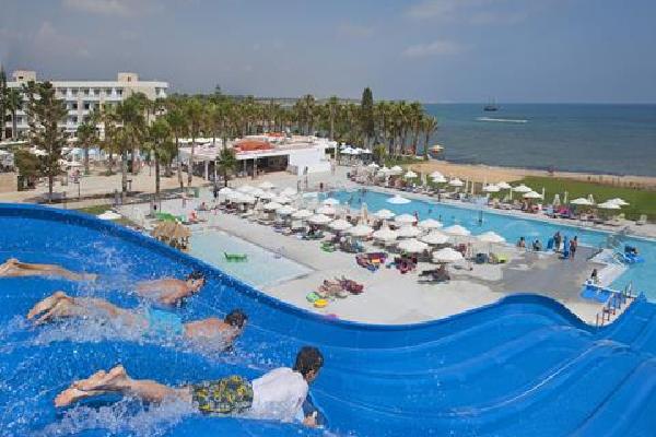 Louis Phaethon Beach Zonvakantie