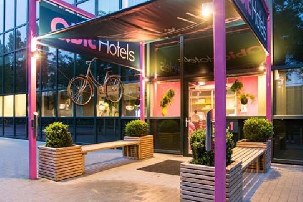 QBIC WTC Amsterdam Autovakantie