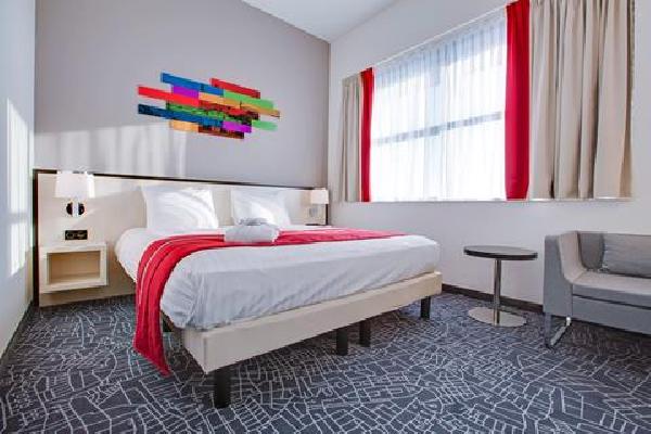 Park Inn by Radisson Amsterdam Airport Schiphol Autovakantie