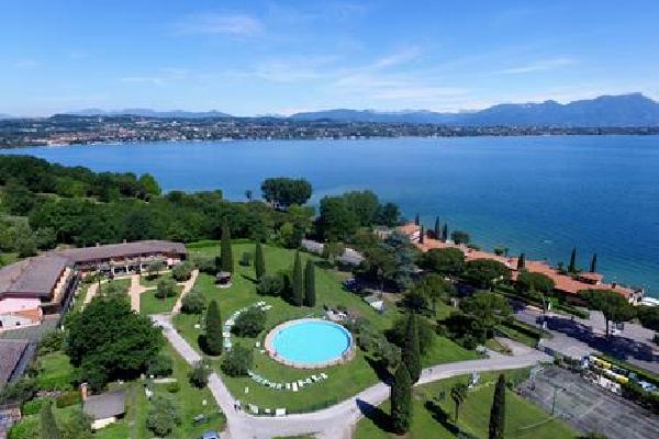 Glam Village Desenzano Autovakantie