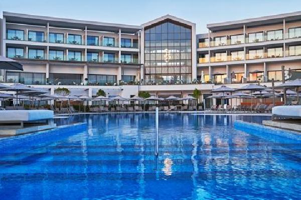 TUI BLUE Atlantica Mare Village Paphos Zonvakantie